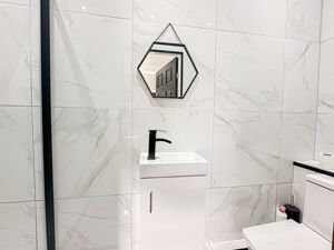 Photo 15- click for photo gallery